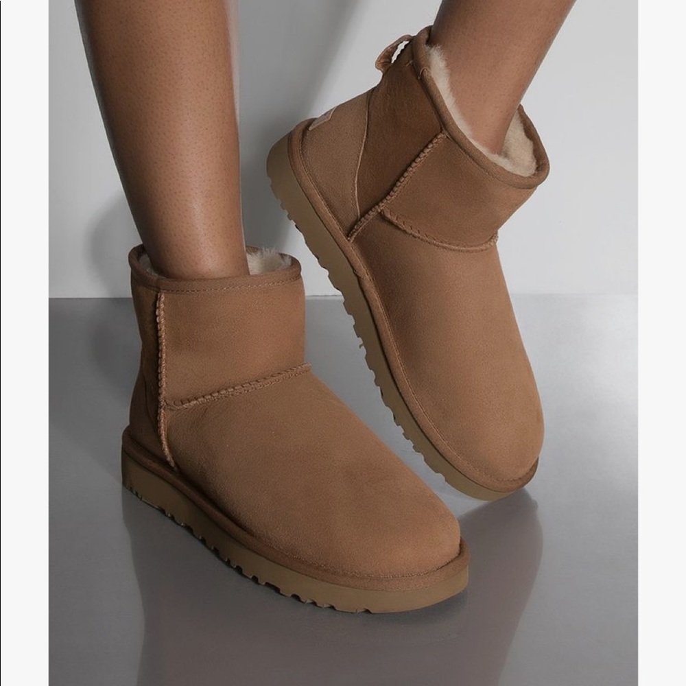 UGG Mini in chestnut